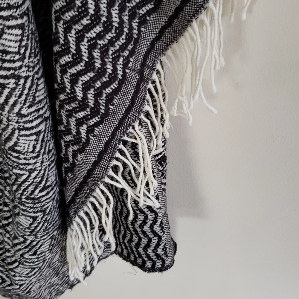 DSW chevron diamond